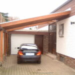 MANZ Pergola mit geraden Sparren und geteiltem Dach