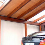 MANZ Pergola mit geraden Sparren und geteiltem Dach